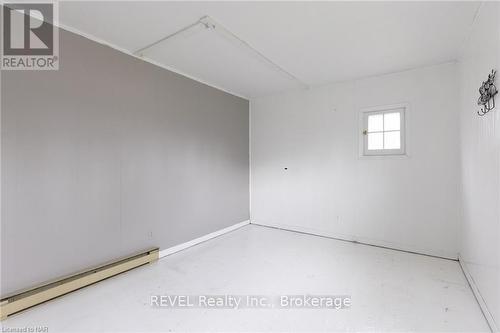 3042 Bethune Avenue, Fort Erie (335 - Ridgeway), ON - Indoor Photo Showing Other Room