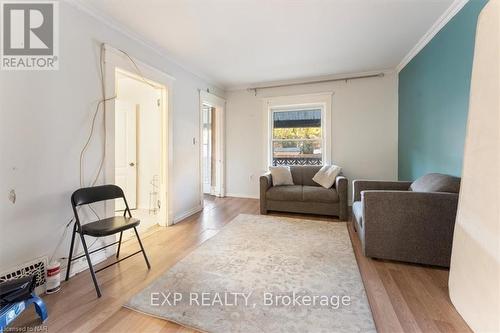 5333 College Crescent, Niagara Falls (210 - Downtown), ON - Indoor Photo Showing Living Room