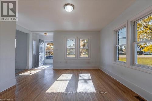 1408 Garrison Road, Fort Erie (334 - Crescent Park), ON - Indoor Photo Showing Other Room