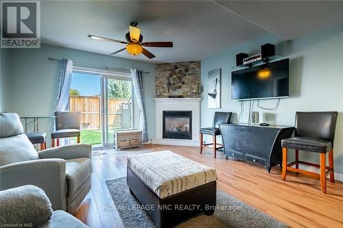 6519 Harper Drive, Niagara Falls (212 - Morrison), ON - Indoor Photo Showing Living Room With Fireplace