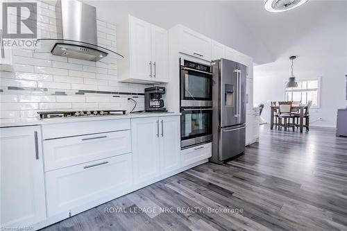 6519 Harper Drive, Niagara Falls (212 - Morrison), ON - Indoor Photo Showing Kitchen