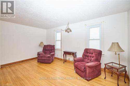 33 Merigold Street, St. Catharines (458 - Western Hill), ON - Indoor Photo Showing Other Room