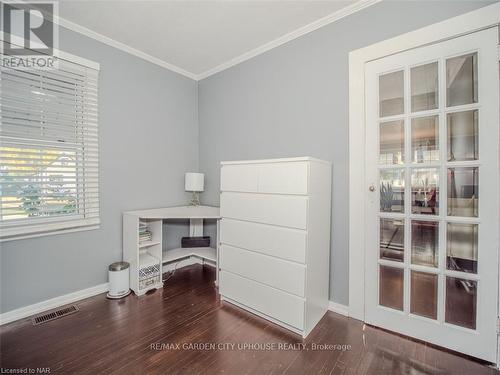 26 Philip Street, St. Catharines (456 - Oakdale), ON - Indoor Photo Showing Other Room