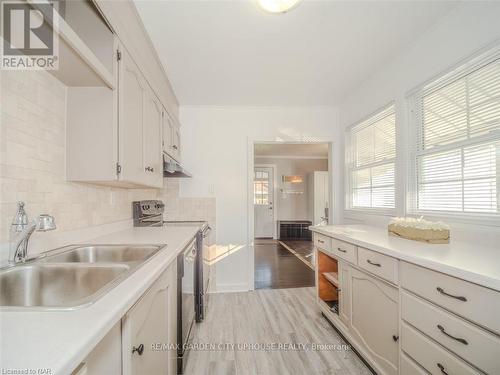 26 Philip Street, St. Catharines (456 - Oakdale), ON - Indoor Photo Showing Kitchen With Double Sink