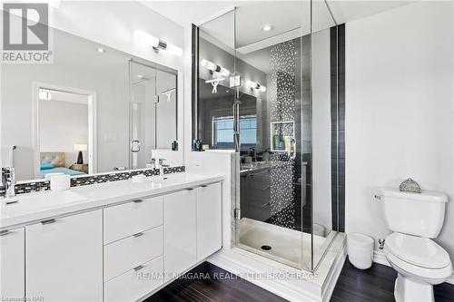 60 Waterview Lane, Grimsby (540 - Grimsby Beach), ON - Indoor Photo Showing Bathroom