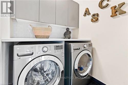 60 Waterview Lane, Grimsby (540 - Grimsby Beach), ON - Indoor Photo Showing Laundry Room