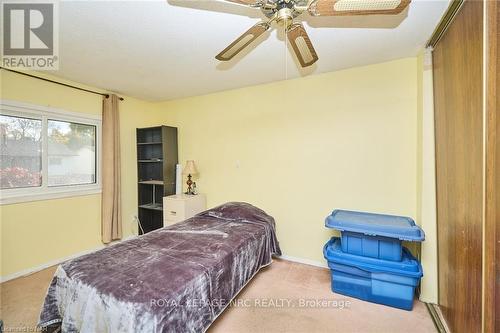 2 - 5982 Dunn Street, Niagara Falls (217 - Arad/Fallsview), ON - Indoor Photo Showing Bedroom