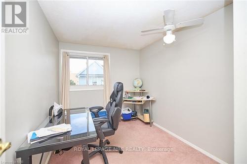 2 - 5982 Dunn Street, Niagara Falls (217 - Arad/Fallsview), ON - Indoor Photo Showing Office