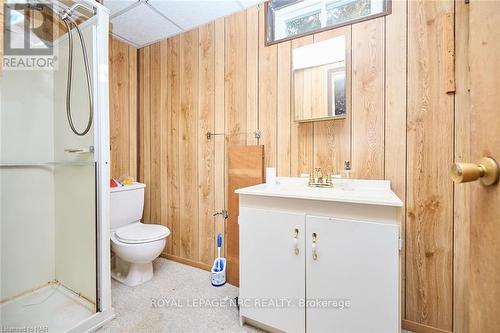 2 - 5982 Dunn Street, Niagara Falls (217 - Arad/Fallsview), ON - Indoor Photo Showing Bathroom