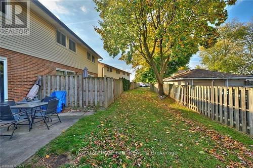 2 - 5982 Dunn Street, Niagara Falls (217 - Arad/Fallsview), ON - Outdoor With Deck Patio Veranda