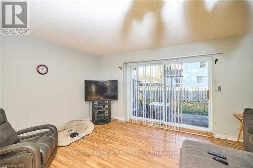 2 - 5982 Dunn Street, Niagara Falls (217 - Arad/Fallsview), ON - Indoor