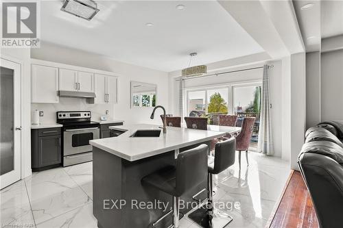 119 Candlewood Drive, Hamilton (Stoney Creek Mountain), ON - Indoor Photo Showing Kitchen