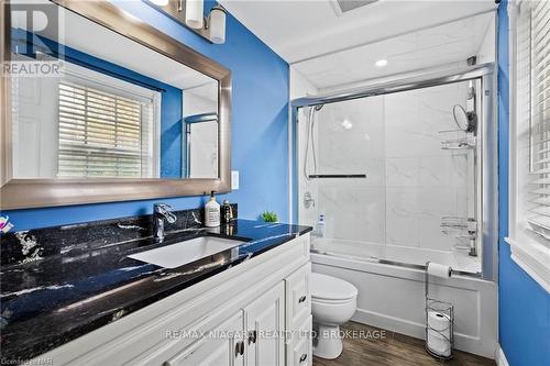 1900 Garrison Road, Fort Erie (334 - Crescent Park), ON - Indoor Photo Showing Bathroom