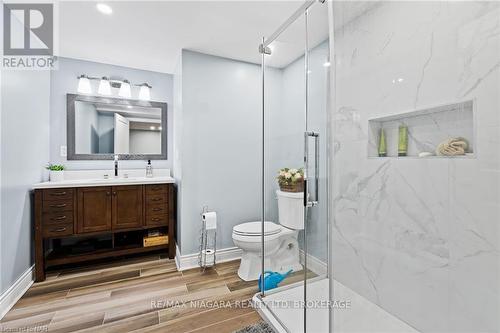 1900 Garrison Road, Fort Erie (334 - Crescent Park), ON - Indoor Photo Showing Bathroom