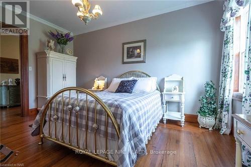 14902 Niagara River Parkway, Niagara-On-The-Lake (106 - Queenston), ON - Indoor Photo Showing Bedroom