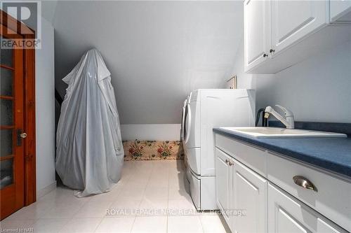 14902 Niagara River Parkway, Niagara-On-The-Lake (106 - Queenston), ON - Indoor Photo Showing Laundry Room