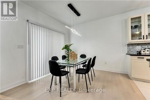 156 Schooners Lane, Blue Mountains, ON - Indoor Photo Showing Dining Room