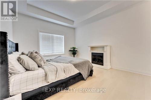 156 Schooners Lane, Blue Mountains, ON - Indoor Photo Showing Bedroom