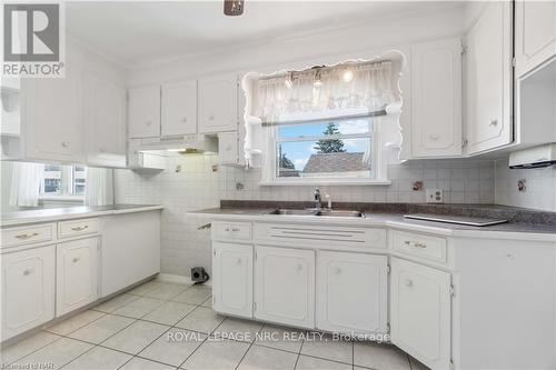 8791 Parliament Avenue, Niagara Falls (223 - Chippawa), ON - Indoor Photo Showing Kitchen With Double Sink