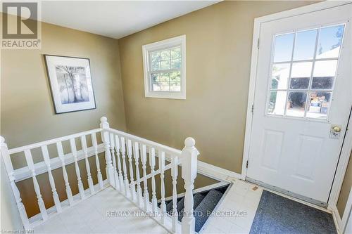 2 Lincoln Avenue, St. Catharines (456 - Oakdale), ON - Indoor