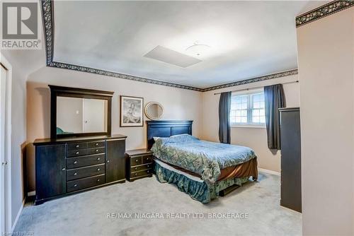 2 Lincoln Avenue, St. Catharines (456 - Oakdale), ON - Indoor Photo Showing Bedroom