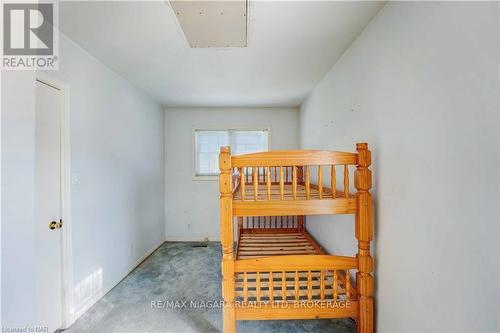 2 Lincoln Avenue, St. Catharines (456 - Oakdale), ON - Indoor Photo Showing Other Room