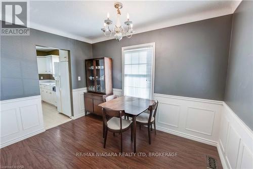 2 Lincoln Avenue, St. Catharines (456 - Oakdale), ON - Indoor Photo Showing Dining Room