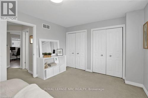 22 Flynn Court, St. Catharines (453 - Grapeview), ON - Indoor Photo Showing Bedroom