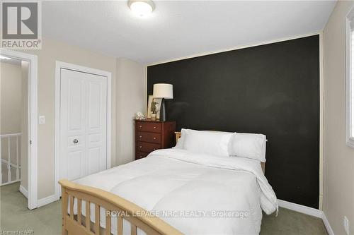 22 Flynn Court, St. Catharines (453 - Grapeview), ON - Indoor Photo Showing Bedroom