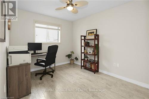 22 Flynn Court, St. Catharines (453 - Grapeview), ON - Indoor