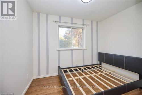 624 Daytona Drive, Fort Erie (334 - Crescent Park), ON - Indoor Photo Showing Bedroom