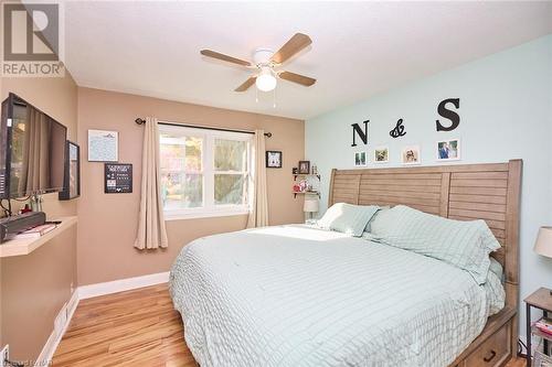 6963 Garden Street, Niagara Falls (215 - Hospital), ON - Indoor Photo Showing Bedroom