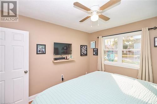 6963 Garden Street, Niagara Falls (215 - Hospital), ON - Indoor Photo Showing Bedroom