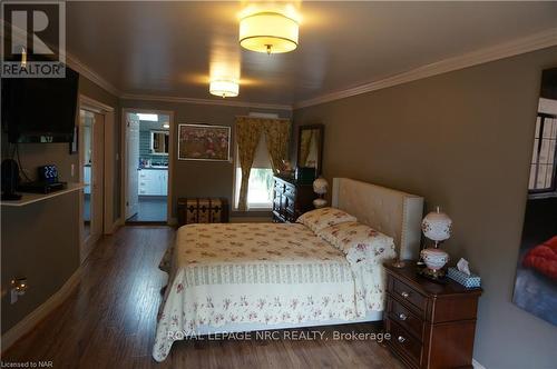 62 Cecil Street, St. Catharines (443 - Lakeport), ON - Indoor Photo Showing Bedroom