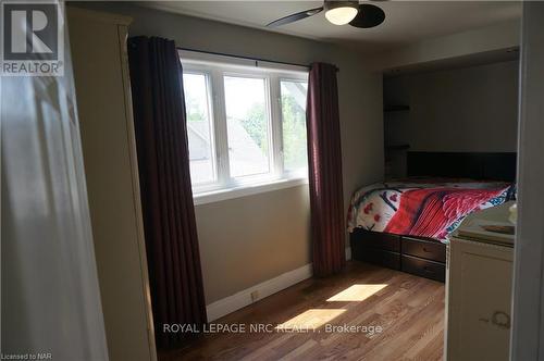 62 Cecil Street, St. Catharines (443 - Lakeport), ON - Indoor Photo Showing Bedroom