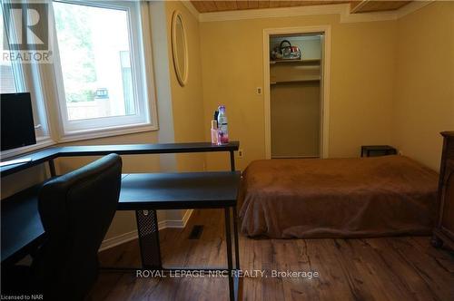 62 Cecil Street, St. Catharines (443 - Lakeport), ON - Indoor Photo Showing Bedroom