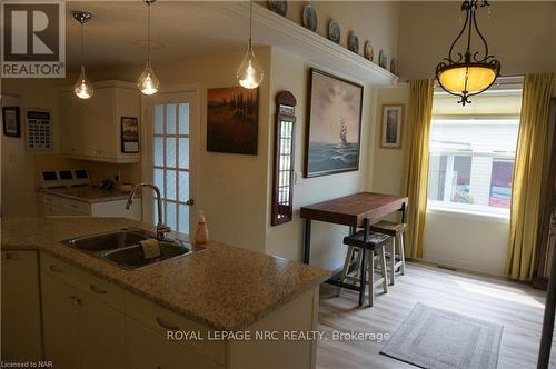 62 Cecil Street, St. Catharines (443 - Lakeport), ON - Indoor Photo Showing Kitchen With Double Sink