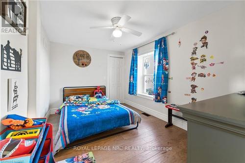 4692 Gilmore Road, Fort Erie (329 - Mulgrave), ON - Indoor Photo Showing Bedroom