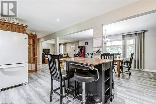 1404 Orchard Avenue, Fort Erie (334 - Crescent Park), ON - Indoor Photo Showing Dining Room