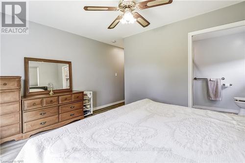 1404 Orchard Avenue, Fort Erie (334 - Crescent Park), ON - Indoor Photo Showing Bedroom