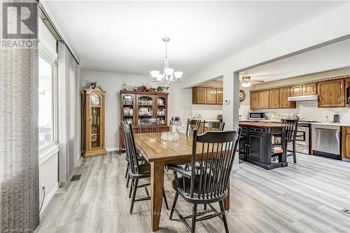 1404 Orchard Avenue, Fort Erie (334 - Crescent Park), ON - Indoor Photo Showing Dining Room