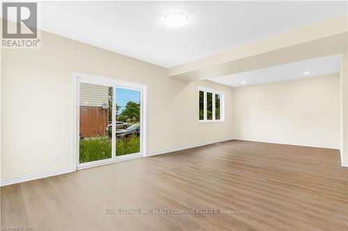 201 Hodgkins Avenue Avenue, Thorold (556 - Allanburg/Thorold South), ON - Indoor Photo Showing Other Room