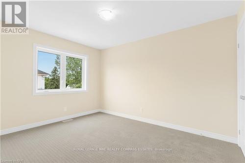 201 Hodgkins Avenue Avenue, Thorold (556 - Allanburg/Thorold South), ON - Indoor Photo Showing Other Room