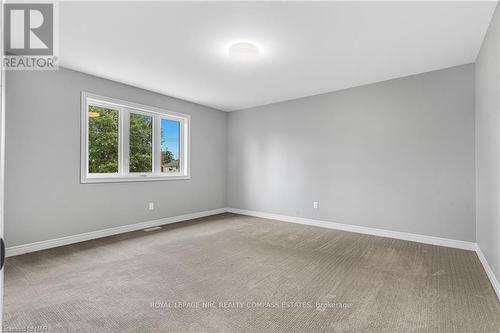 191 Hodgkins Avenue Avenue, Thorold (556 - Allanburg/Thorold South), ON - Indoor Photo Showing Other Room