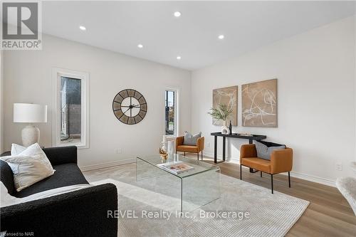 181 Southworth Street N, Welland (773 - Lincoln/Crowland), ON - Indoor Photo Showing Living Room