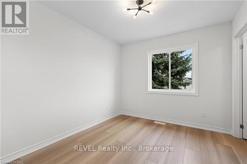 181 Southworth Street N, Welland (773 - Lincoln/Crowland), ON - Indoor Photo Showing Other Room