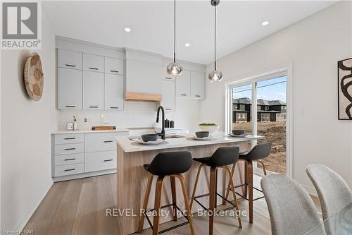 181 Southworth Street N, Welland (773 - Lincoln/Crowland), ON - Indoor Photo Showing Kitchen