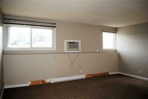 B3 1440 20Th Street, Brandon, MB - Indoor Photo Showing Other Room