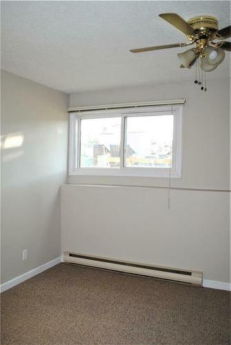 B3 1440 20Th Street, Brandon, MB - Indoor Photo Showing Other Room