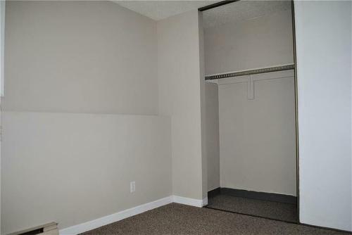 B3 1440 20Th Street, Brandon, MB - Indoor Photo Showing Other Room